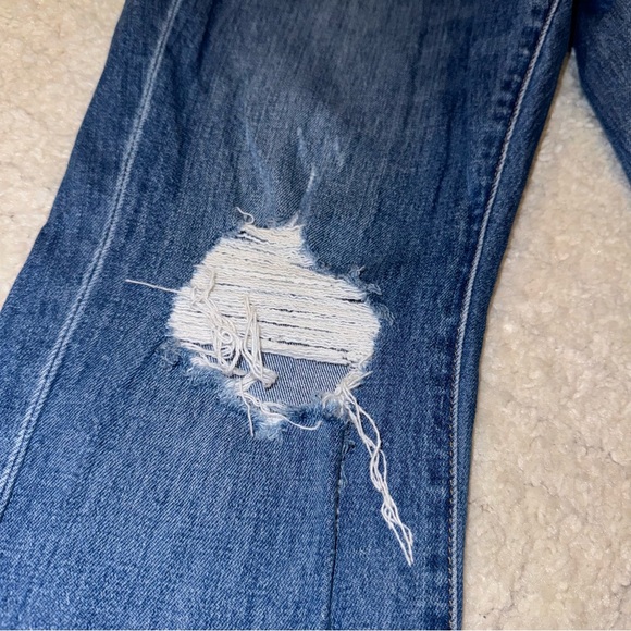 Madewell | Women’s Straight Leg Blue Distressed Jeans - Picture 3 of 9